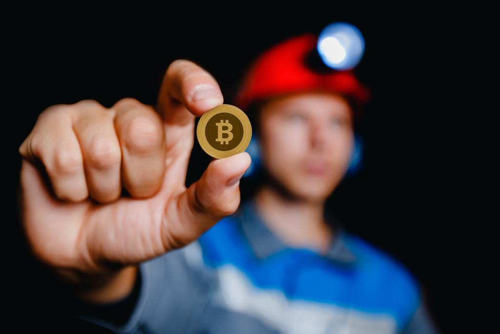 mining-bitcoin