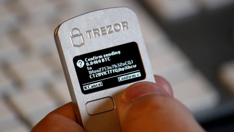 Trezor Wallet позволяет проверить подлинность биткойн кошелька