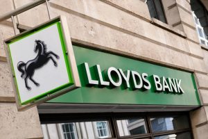 «Lloyds Bank» решил заблокировать покупки биткойна с использованием кредиток