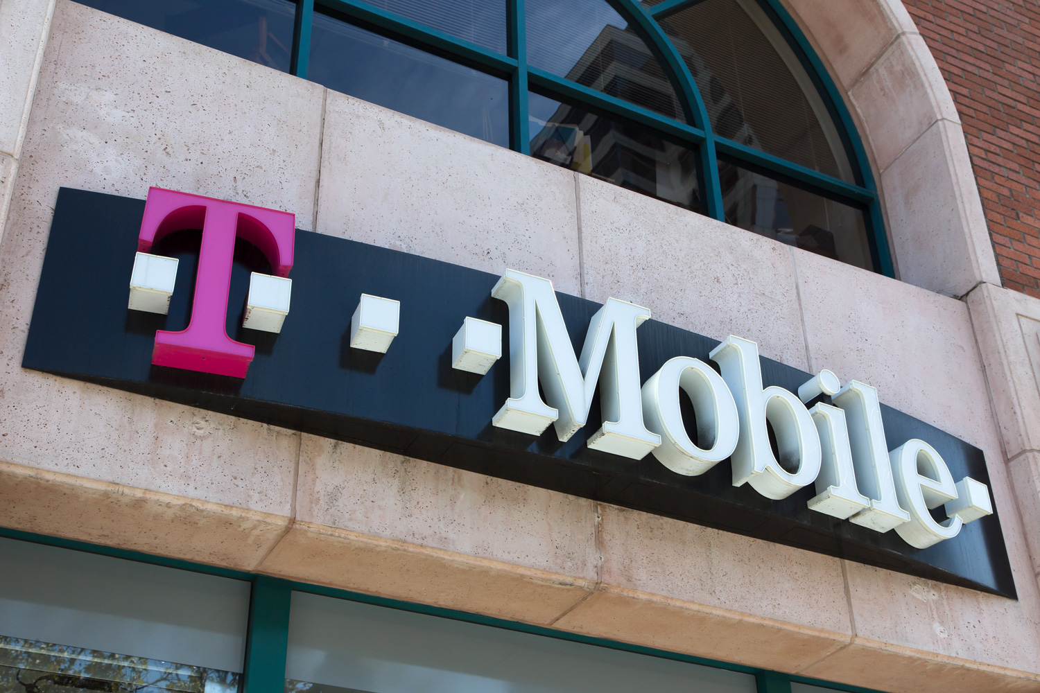 Пользователь T-Mobile потерял криптовалюты на тысячи долларов
