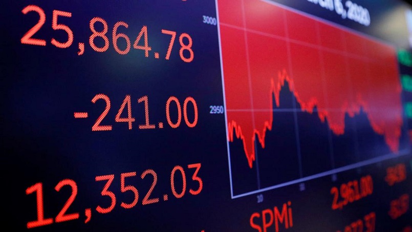 Акции криптокомпаний резко упали