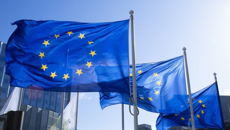 В ЕС криптокомпаниям придется сообщать о клиентах в налоговую