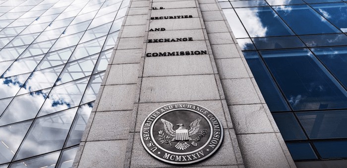 SEC США отложила решение по опционам на спотовые ETH-ETF